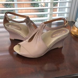 Women’s wedge shoes by Earthies
